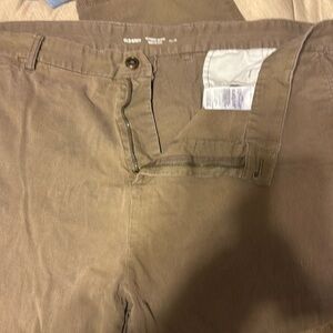 Men’s khaki pants